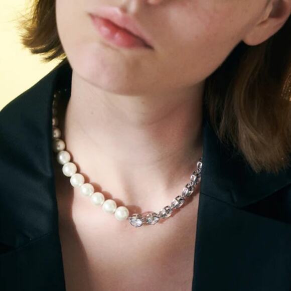 EEKE Pearl Large Round Diamond Necklace in Gold Plate and CZ - Picture 5 of 8